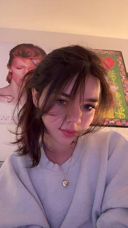 Sweet girl begging to be bad…. 