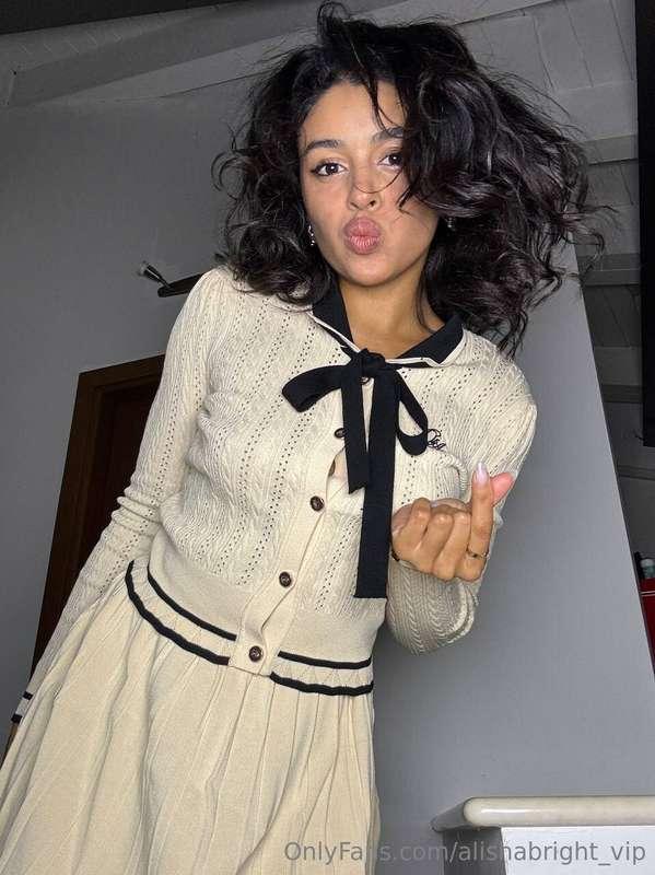 🥵Tell me 3 words to describe my perfect face💋