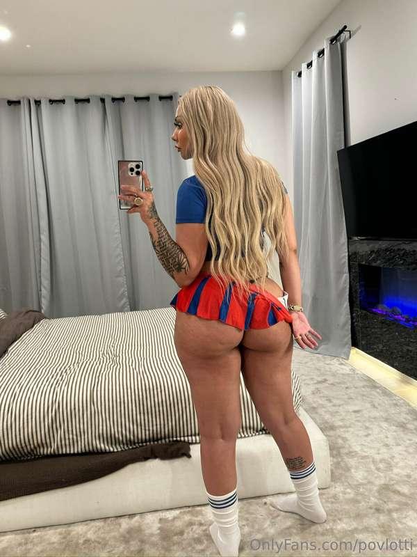 WANNA SEE THE BEST PUSSY ON HERE? 🐱👀ik your scrolling throug..