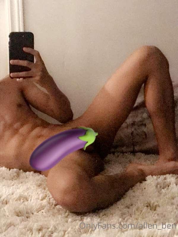 Tip to see original pic 🍆🍑🙈