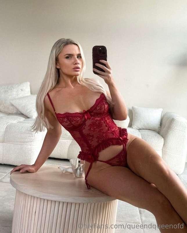 Wanna chill with me tonight? 💌Cum chill>>> @vip.queendqueeno..