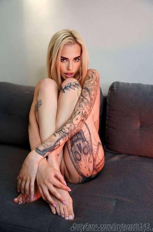 Tattooed baby @tatyanakissyou has the best boobs on OF 😍😍😍 I..