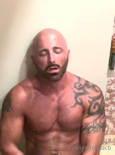 Chaddy was horny as F on vacation so had to CUM