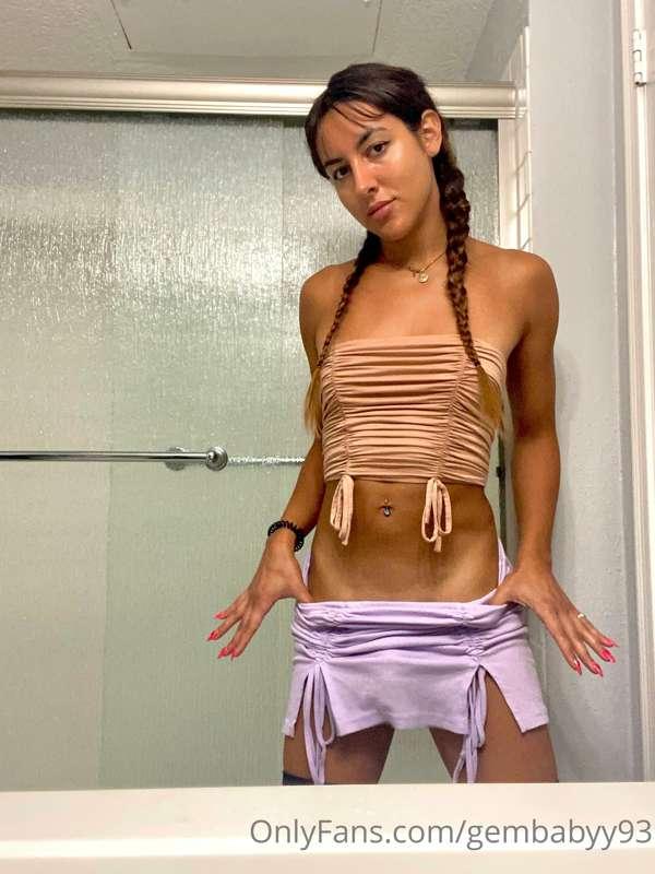 This outfit is too cute.