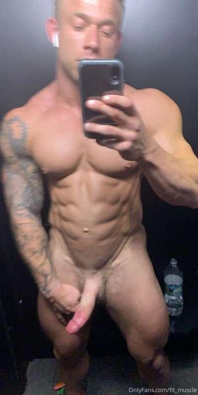 Caption : 50% off main account 24hrs only‼️ 🚨Checkout @jaked..