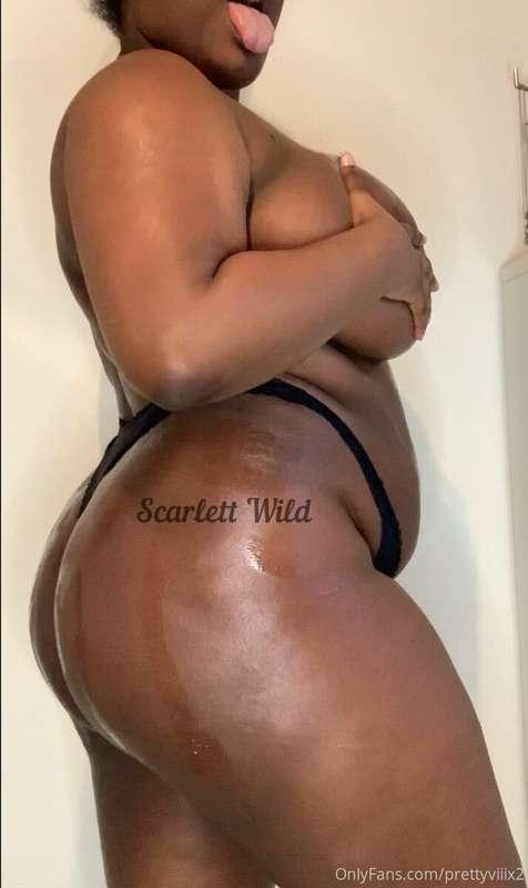 💦 THICK EBONY SLUT LOOKING FOR A CUM BUDDY 💦🍆  @scarlettwild..