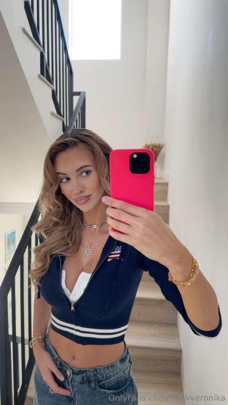 rajekveronika image #0