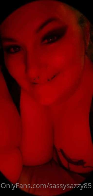 Let the 🥳 party 🥳 begin!! ViP page is now up and running 🤯 J..