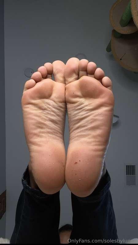 Soles Covering Your Face 🍭 ~ could you handle my soft soles ..