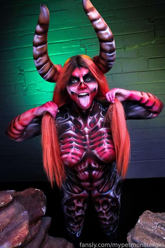 mypetmonstergirl image #0