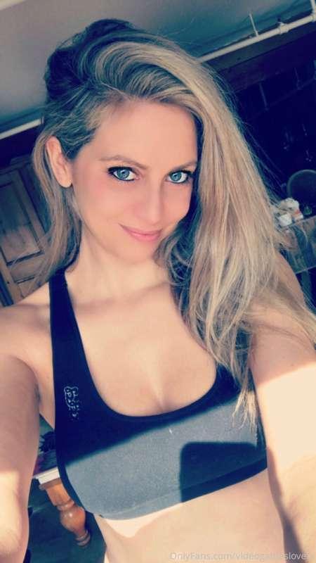 Hello 💋💋💋