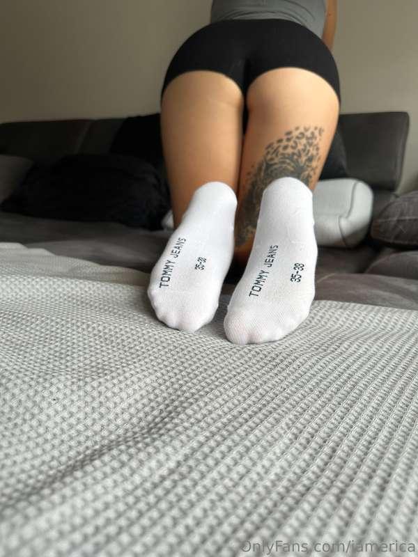 Who likes socks and butt ? Today you can see a lot more of m..