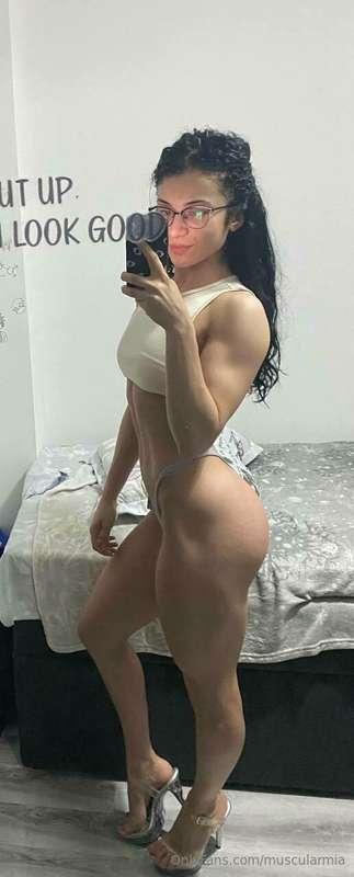 With or without glasses?? 🤓