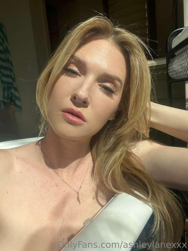 Do you imagine me riding your cock? 😈🍆