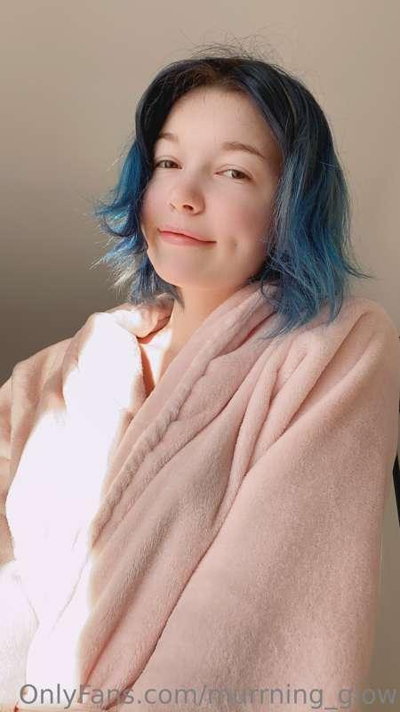 better with or without the bath robe? xD