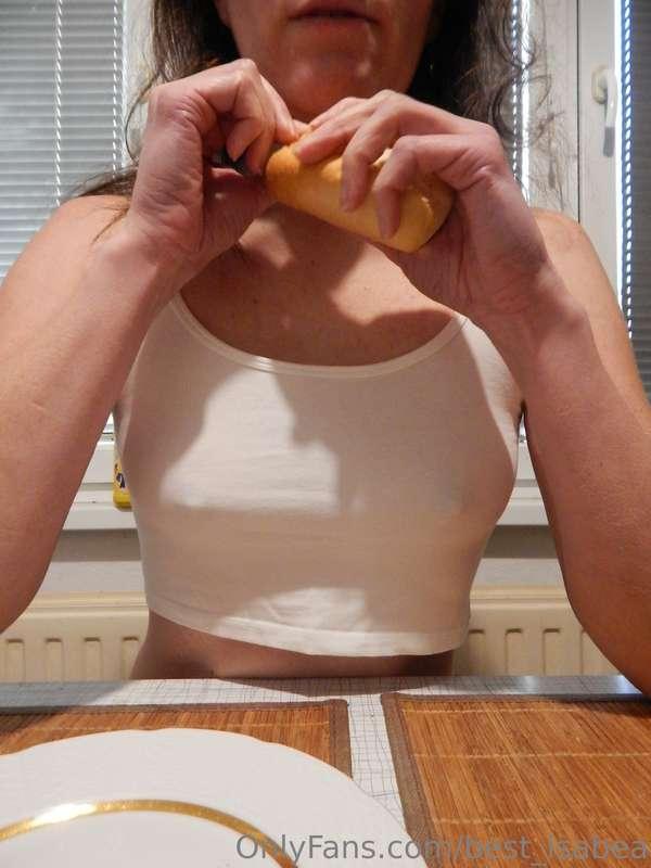 Do you want to see what happened during my breakfast? Tip me..