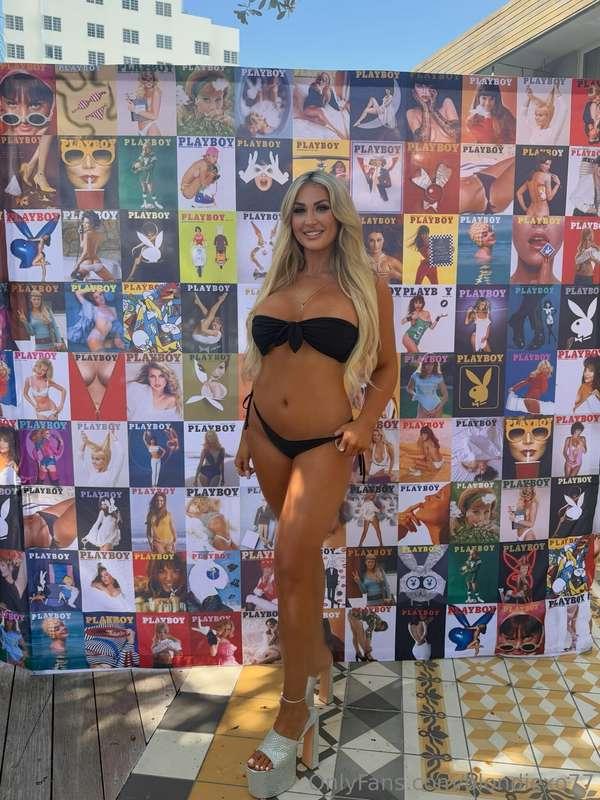 Your fav playboy bunny back in action 💗✨