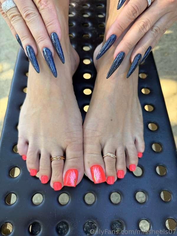 You must to see my sexy toes close up 😘🔥