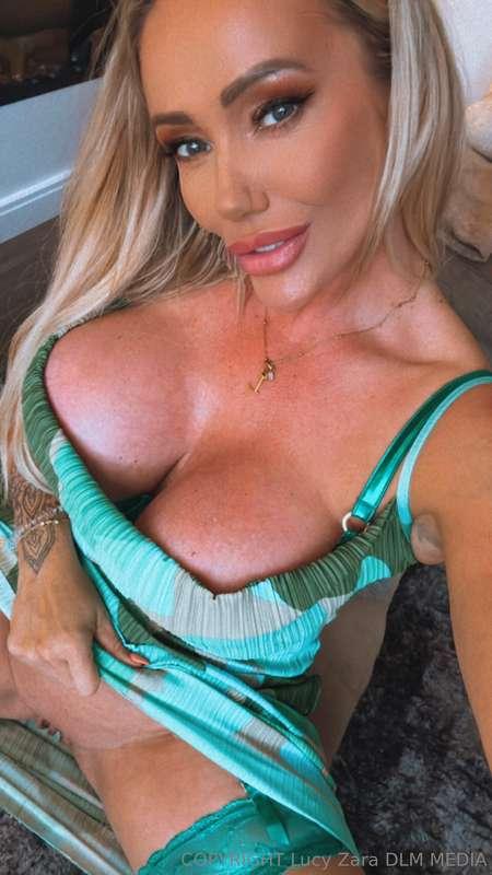 lucyzara main image