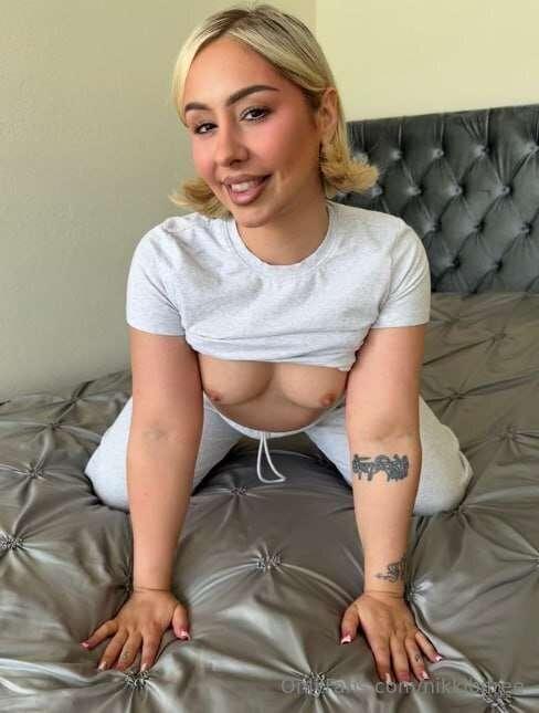 nikkibifree image #0