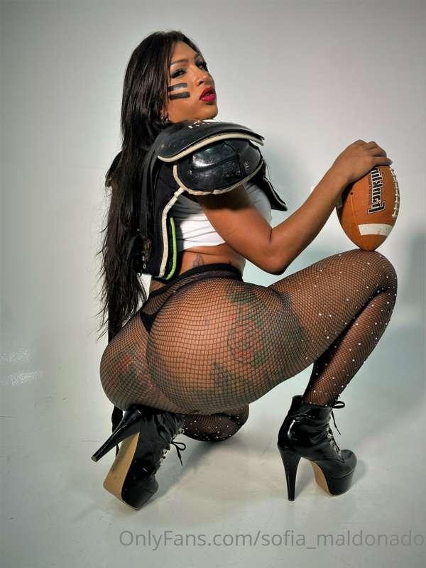 Almost game time... I dare you to 
cross the end zone #super..