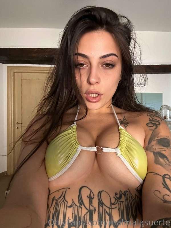 𝐌𝐚 𝐜𝐡𝐞 𝐛𝐞𝐥𝐥𝐚 𝐃𝐎𝐌𝐄𝐍𝐈𝐂𝐀 𝐯𝐢 𝐬𝐭𝐨 𝐝𝐚𝐧𝐝𝐨? Amo uscire così,fammi ve..