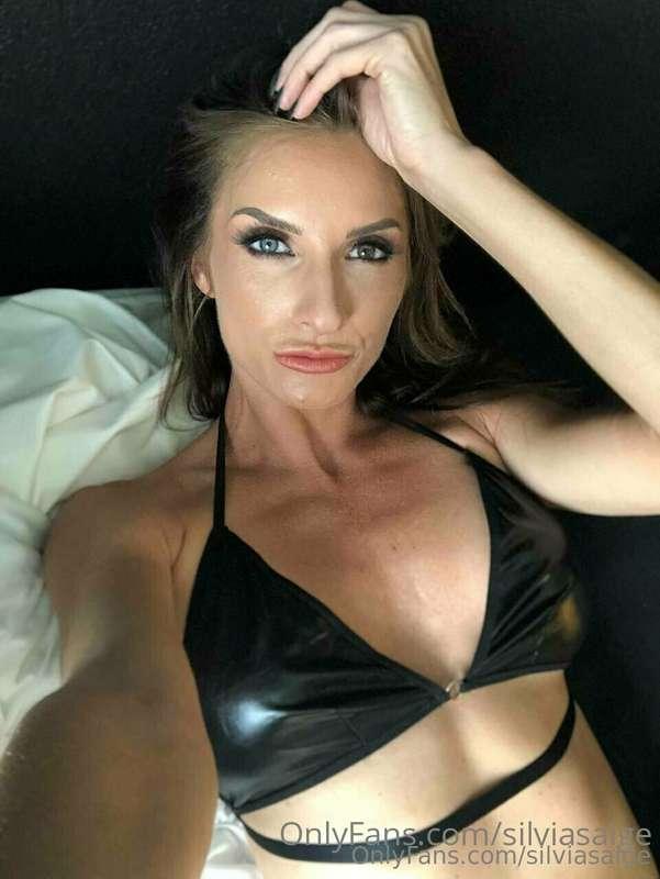 Why aren't you in my DM's right now? 🤨