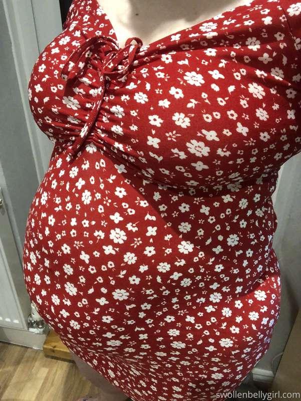 So do you think I should wear this dress to go out…? 😄