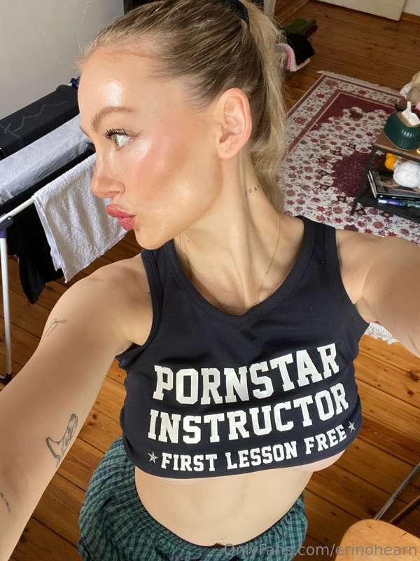 Pornstar instructor 🤓 first lesson free 🤪✏️📚