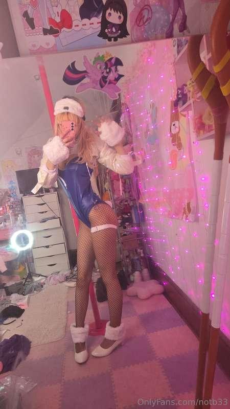 Hehe what do we think of bunny neve??? Ima try and cosplay t..