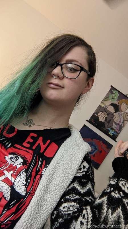 You this girl walking around. What's your move?