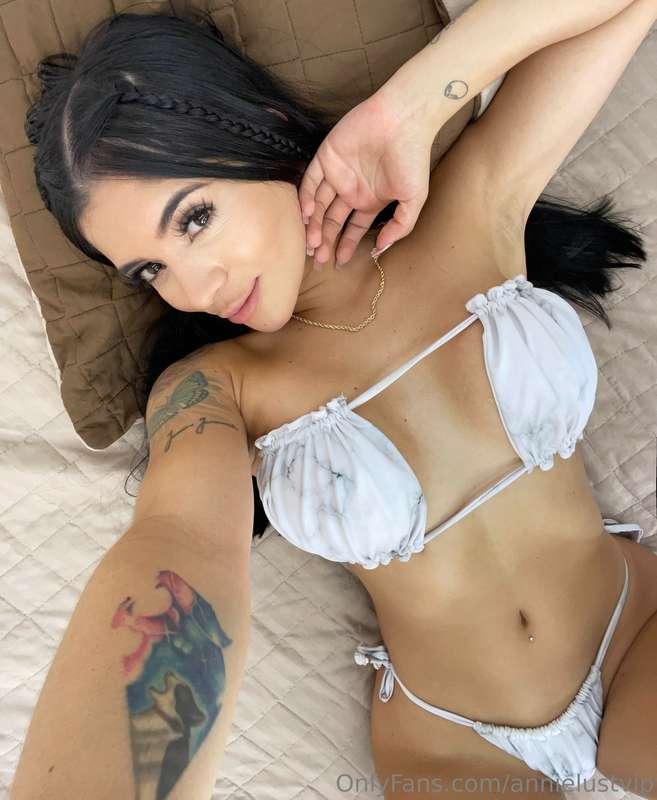 I'm alone daddy, come see what I'm doing...
