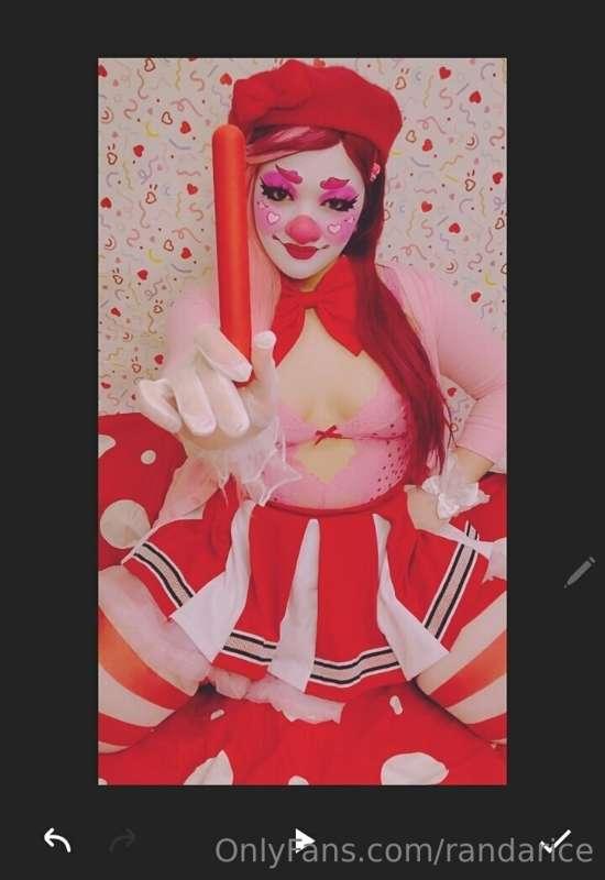 almost done editing for my special valentine 💝 (psssssssstt ..