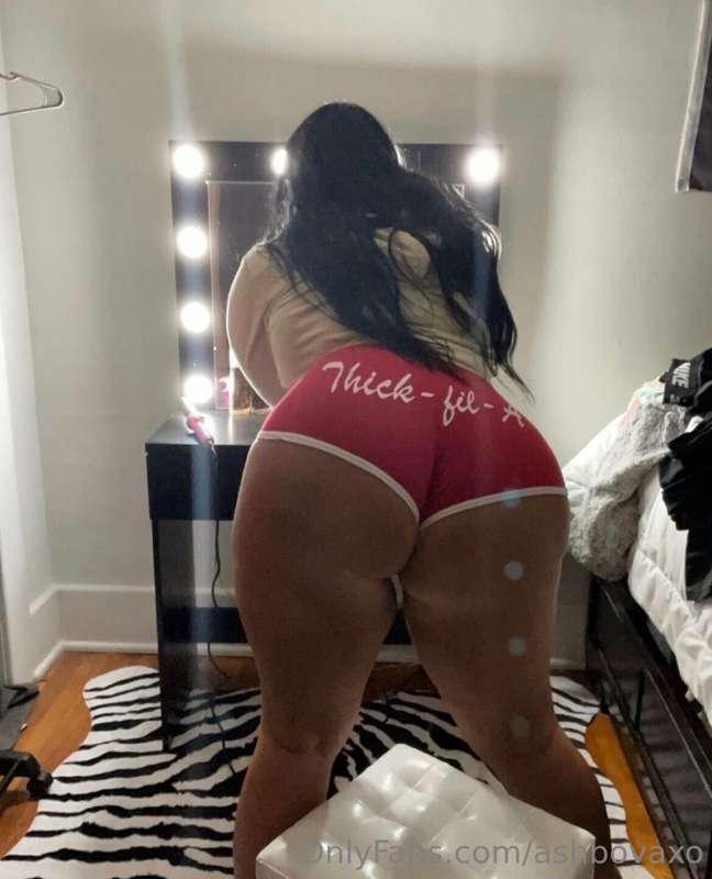 Just getting ready. 💕

What would you do if you walked in an..