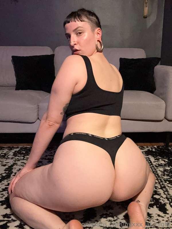 first 5 people to tip $20 are getting $50 of content sent to..