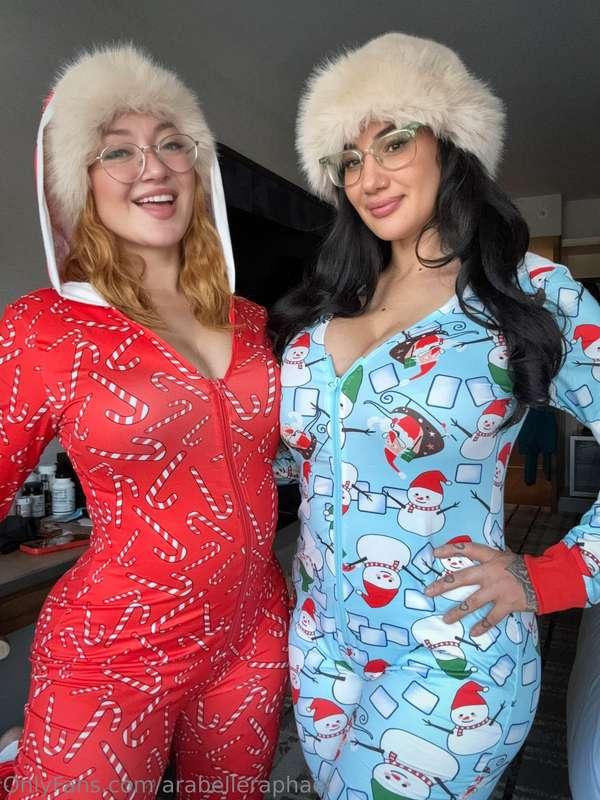 Santa’s favorite troublemakers reporting for duty🎄