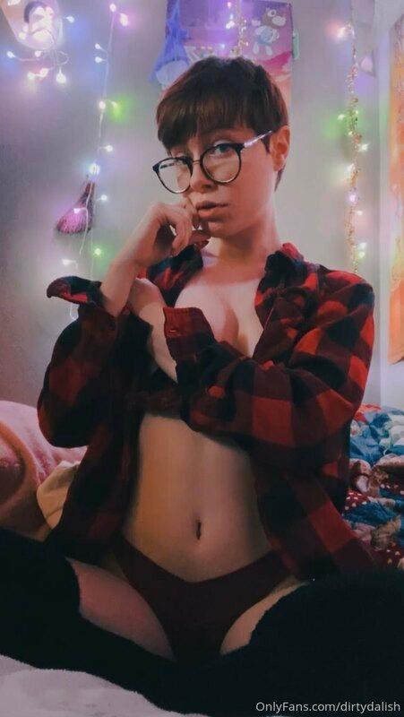 It’s cozy season! Come snuggle with me and baby yoda ?
