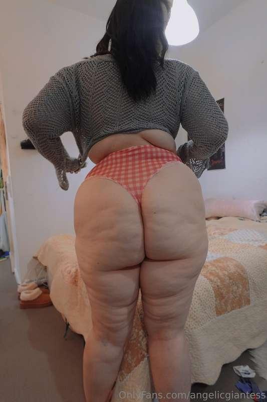 angelicgiantess image #5