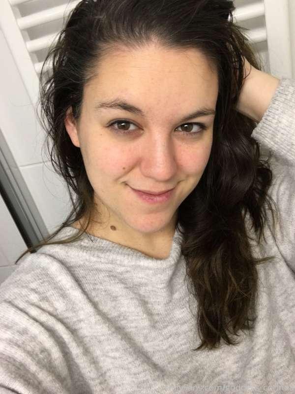 I'm here for a good time and a sexy vibe 😉