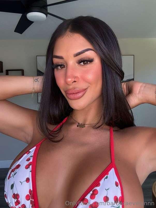 Feeling spicy...🤭 Check your DM's because tonight's NEW VID ..