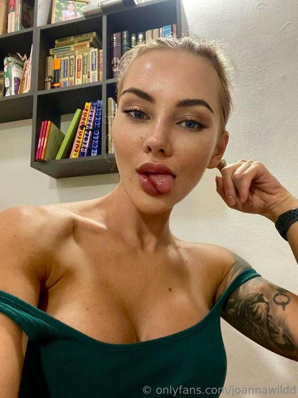 😋