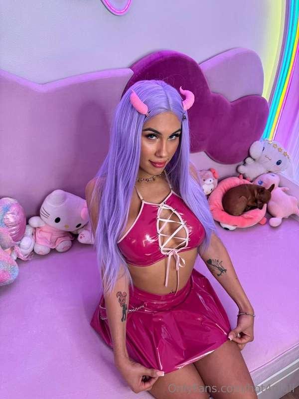 Do you prefer me naughty or good girl?😈😇