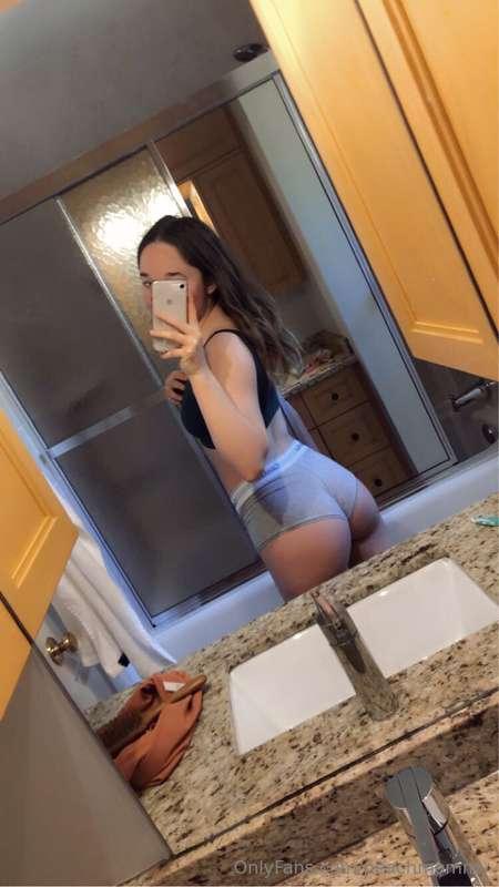 Good morning daddy 😈 I want you to rip these panties to the ..