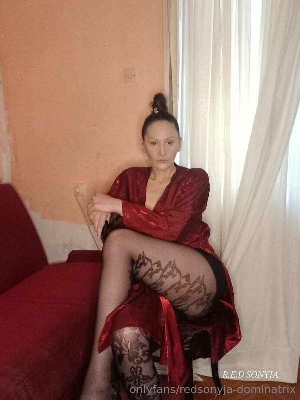 redsonyja-dominatrix image #2