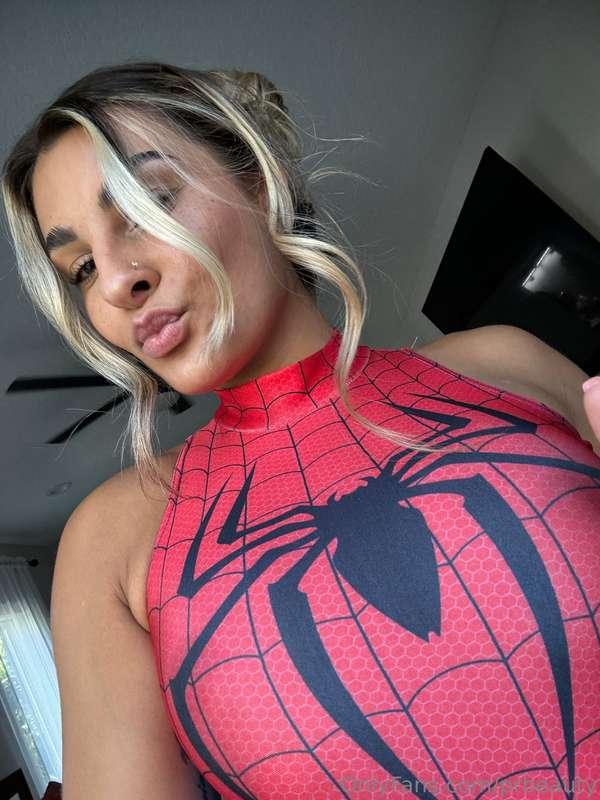 DMs NEW CONTENT....🤯 9:30 AND 10PM 😘LET ME GET YOU RIGHT TON..