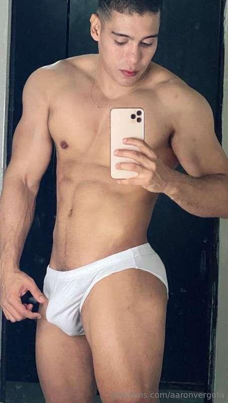 aaronvergota image #1