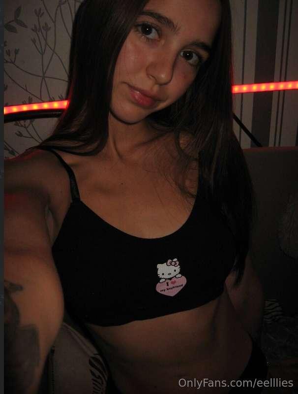 🔥𝗙𝗥𝗘𝗘 𝗢𝗡𝗟𝗬 𝗡𝗢𝗪🔥FINALLY 18 @m.e_alexis make FREE SUB FOR FIRS..