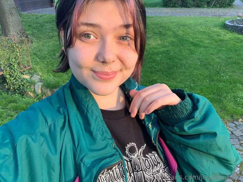 Having a happy weekend with excellent vibes🌳