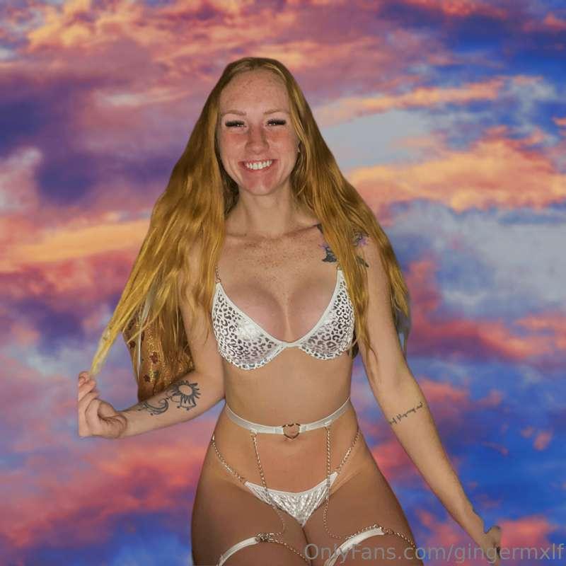 in the clouds 😂💗