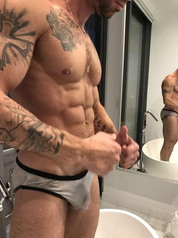 #muscle #men #fit #body #swoll #model #sexy #gymlife @carlos..